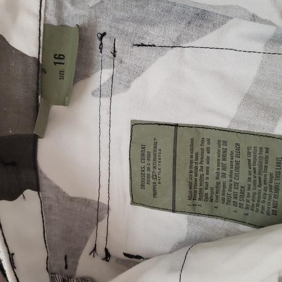 Military costume - Picture 2 of 4